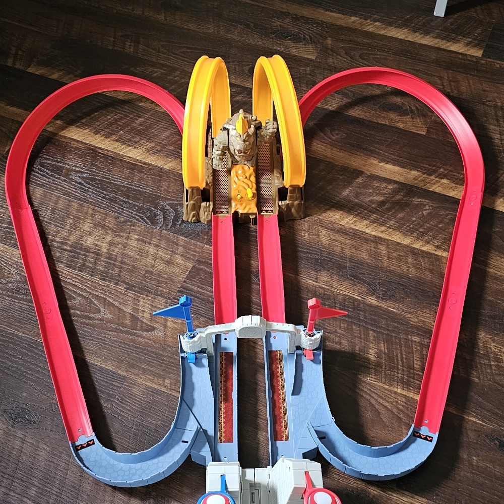 Hot Wheels Mario Kart Bowsers Castle Track With Blue Yoshi Car